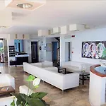 Diplomatic Hotell 3*