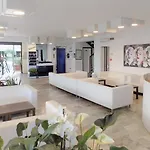 Diplomatic 3*