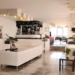 Diplomatic 3*