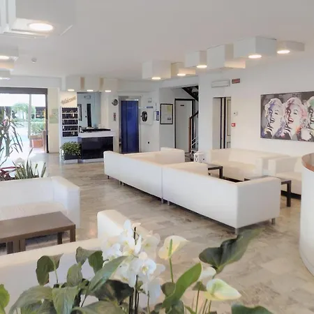 Diplomatic ريتشيوني