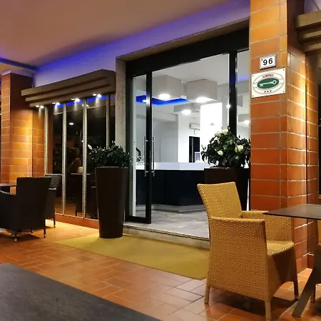 Szálloda Diplomatic 3*