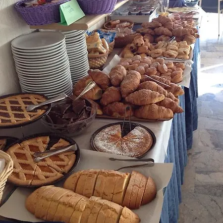 فندق Diplomatic 3*