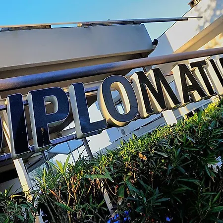 Diplomatic ريتشيوني