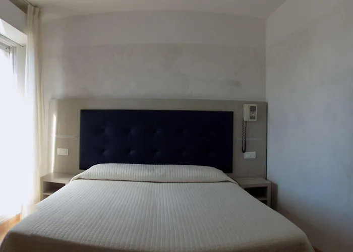 Hotel Diplomatic 3*